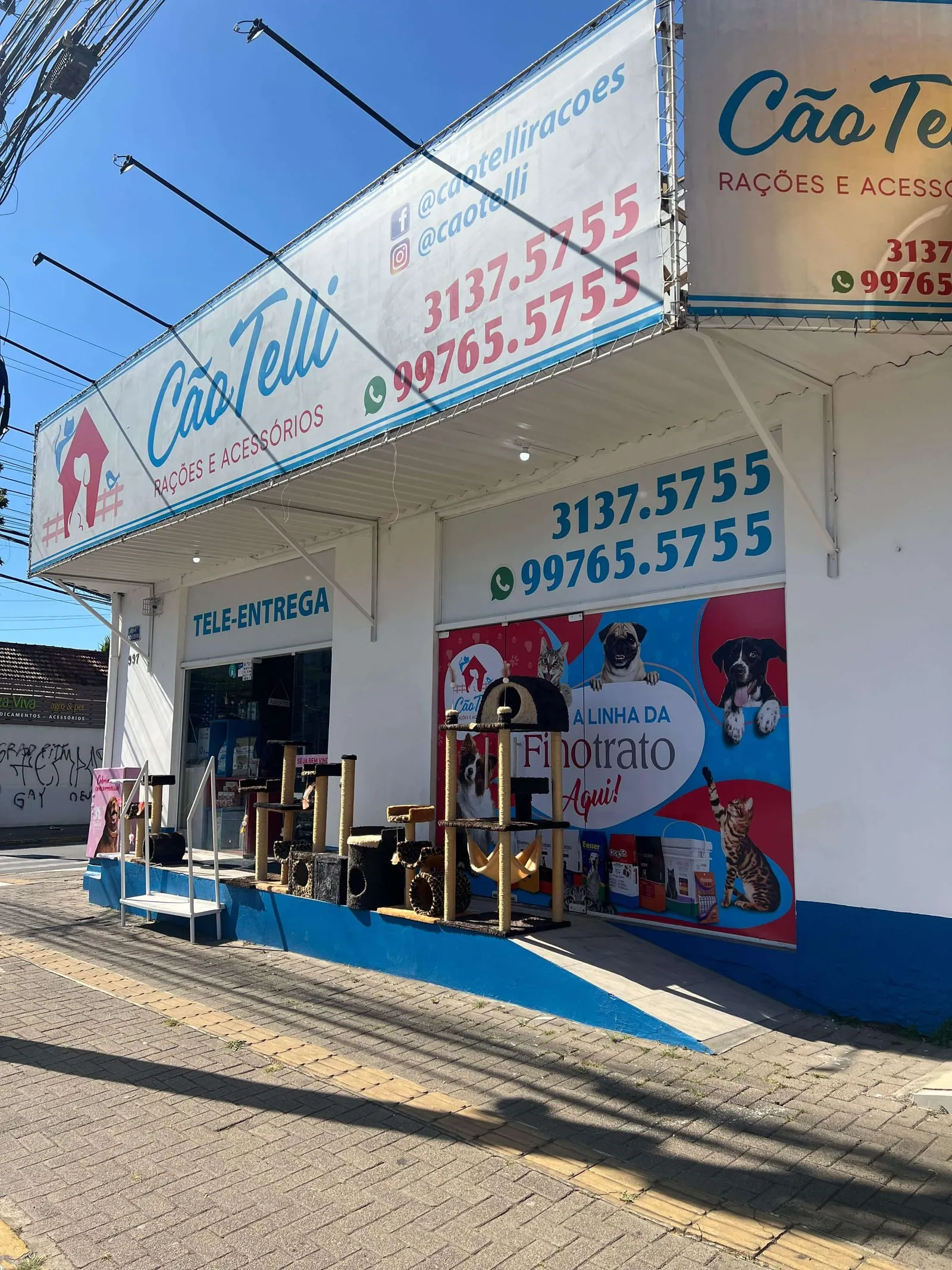 Fachada da loja CãoTelli em Canoas
